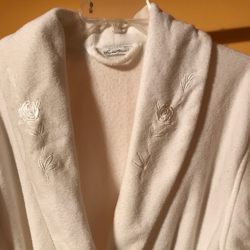 White Ladies Bathrobe